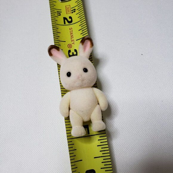 Sylvanian Families Calico Critters Flocked Bunny Rabbit Figure Toy - Picture 3 of 6